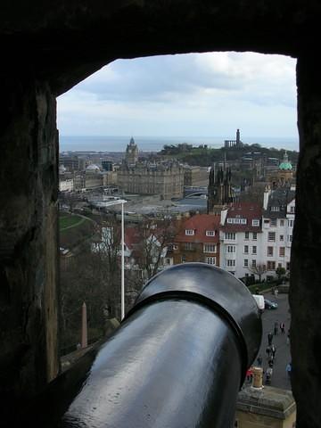 Gun over Edinburgh