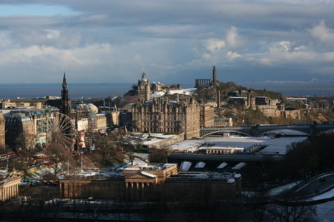 EDINBURGH IN THE SNOW